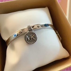 Michael Kors Bangle Bracelet Silver Tone Circle Round Charm Diamonds Paved Logo